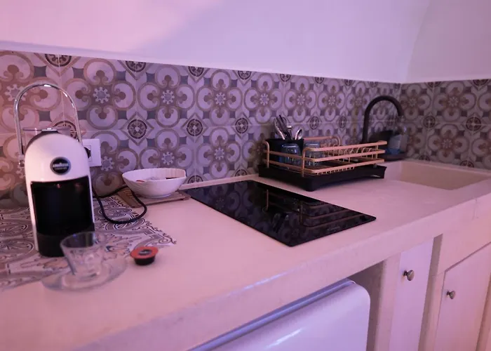 Al 10 * Ostuni